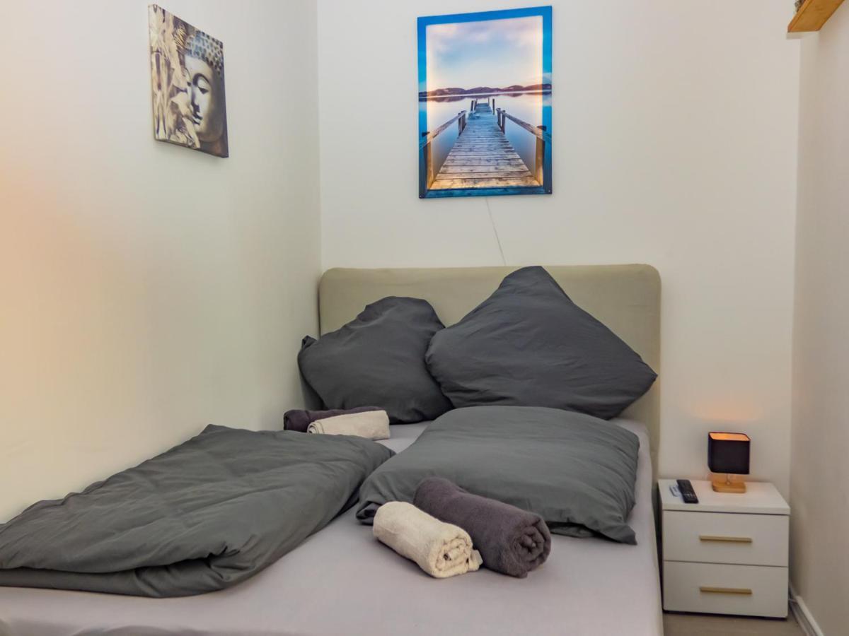 #221 Moderne City Wohnung Im Herzen Von Нойс Екстериор снимка