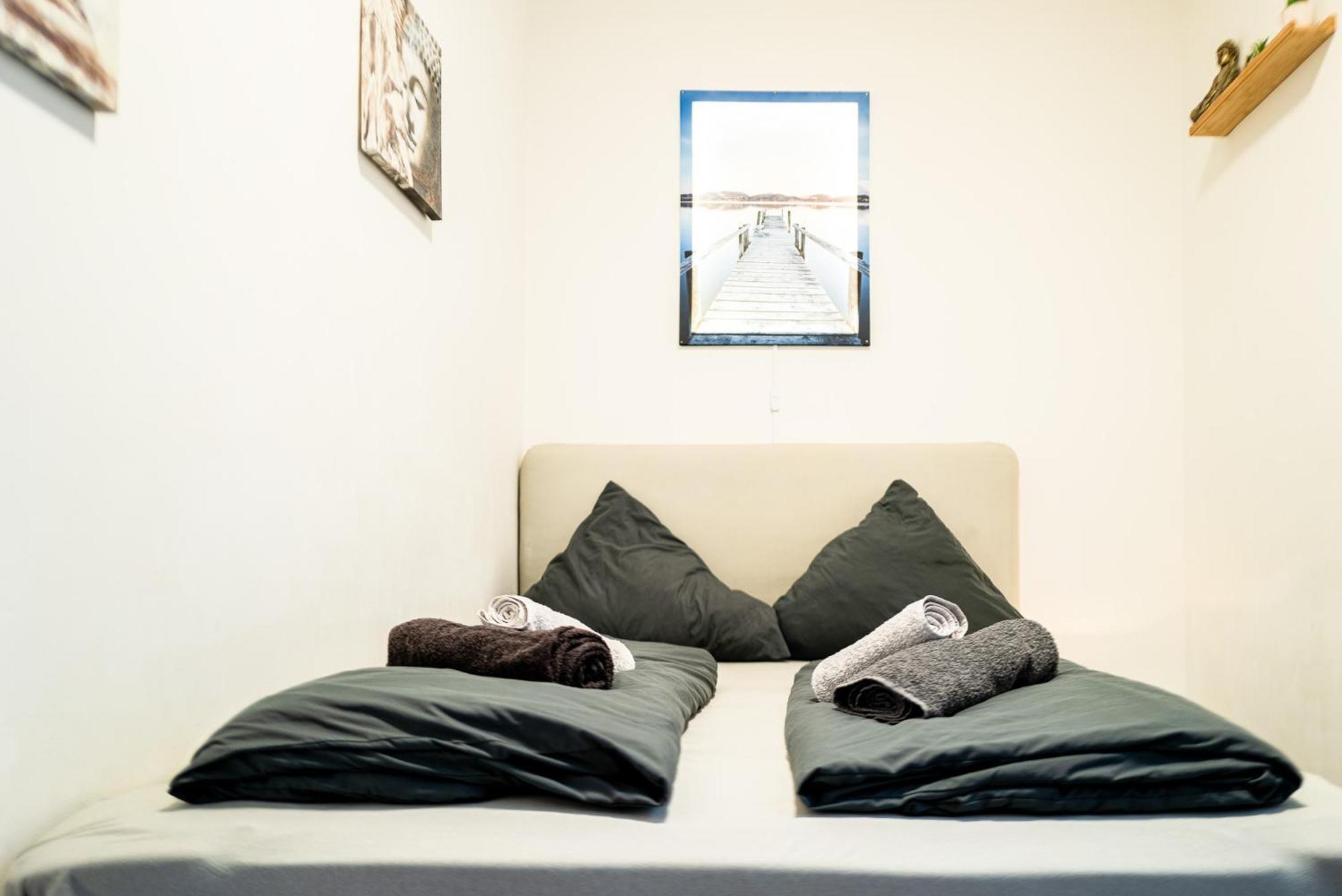 #221 Moderne City Wohnung Im Herzen Von Нойс Екстериор снимка